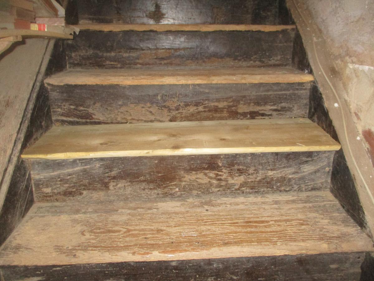 réparation d'un escalier en bois vétuste